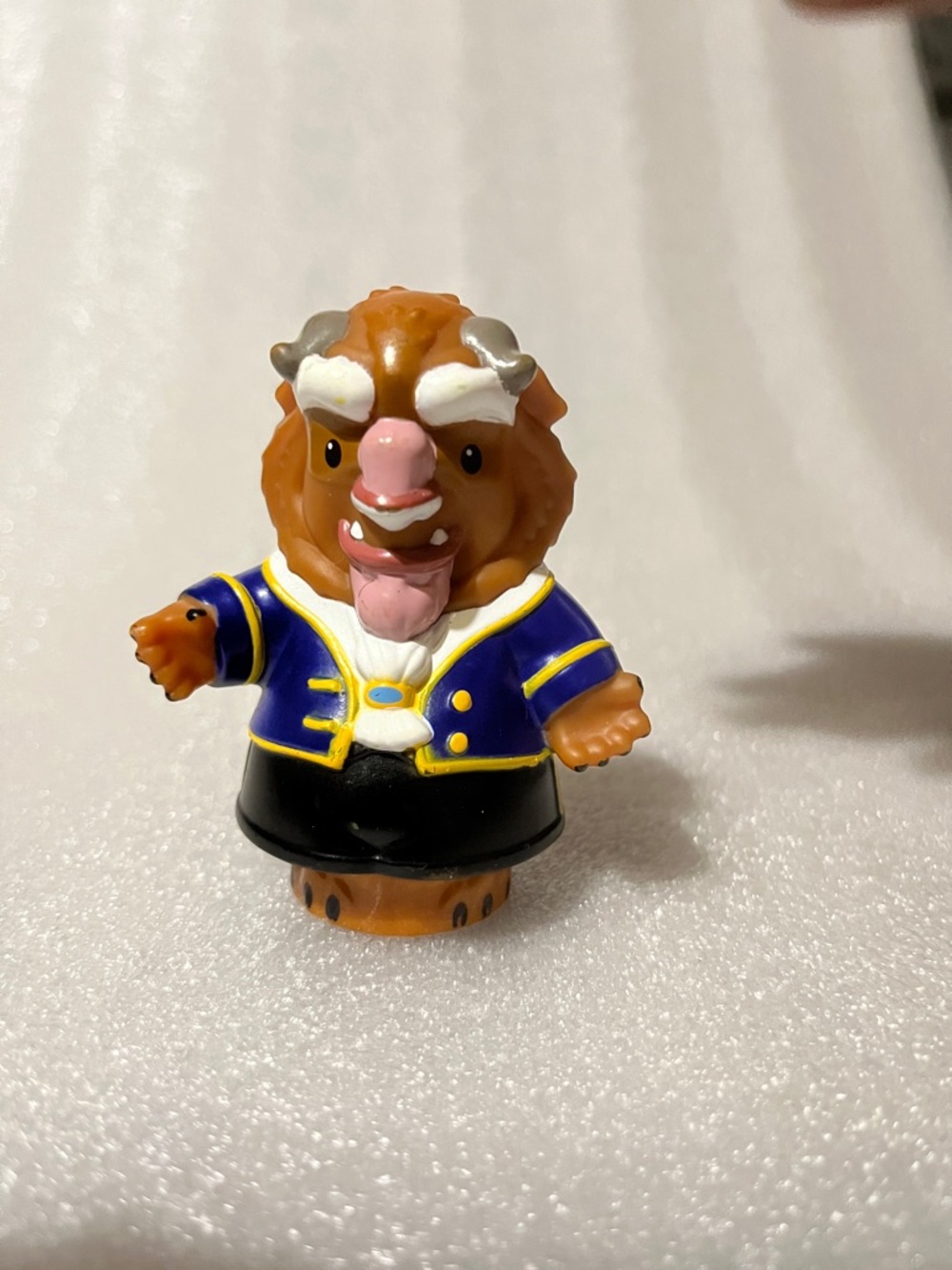 Disney  Little people the beast